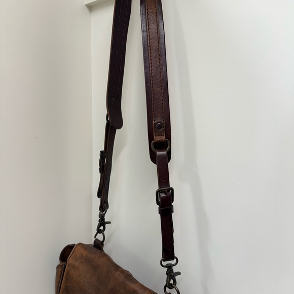 FRYE Vintage Messenger Bag. Rich whiskey 🥃 Brown Shoulder or Crossbody Boho chic - Picture 5 of 10